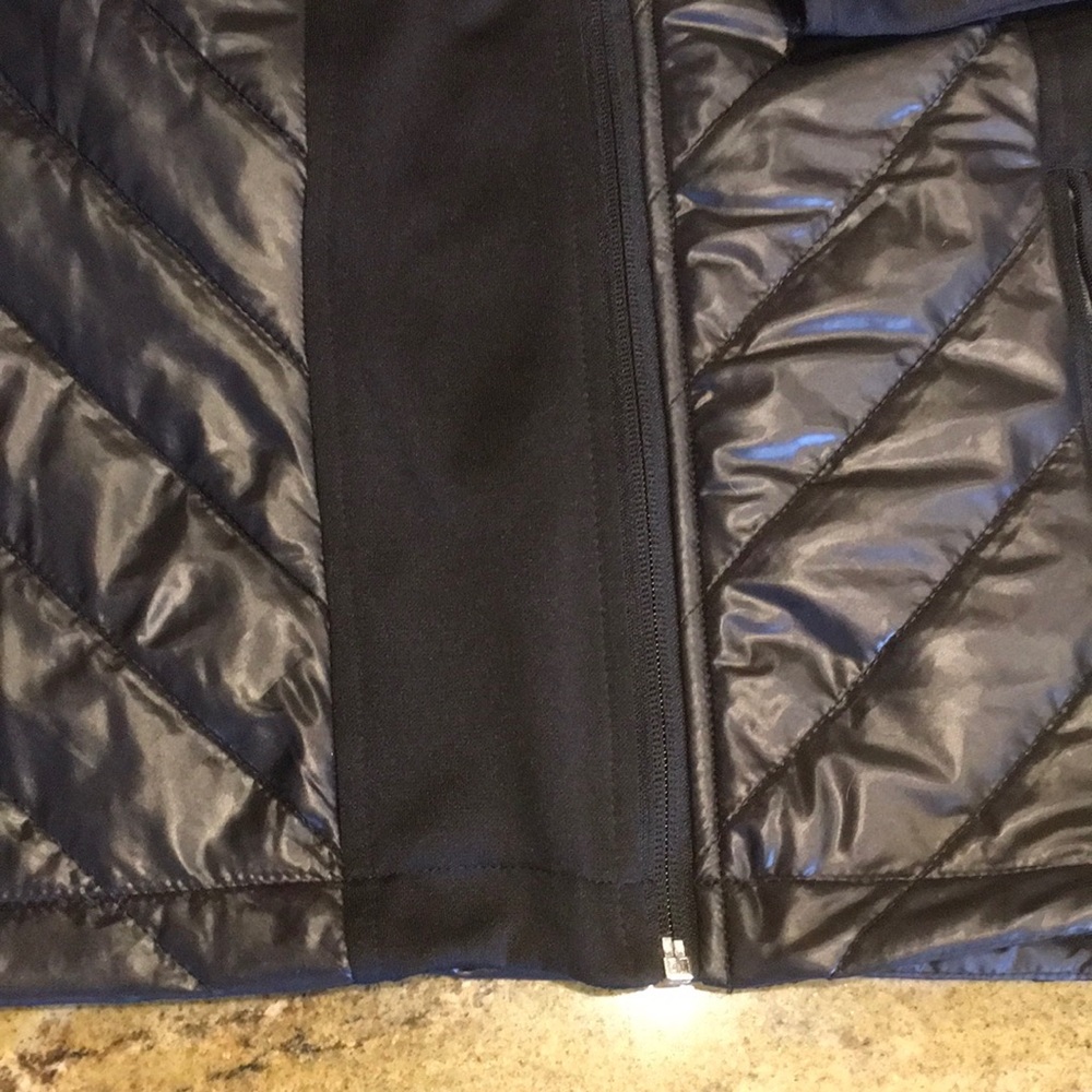 Reebock Lightweight Training Jacket Size Medium - image 6